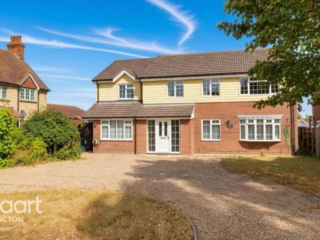 5 bedroom detached house for sale