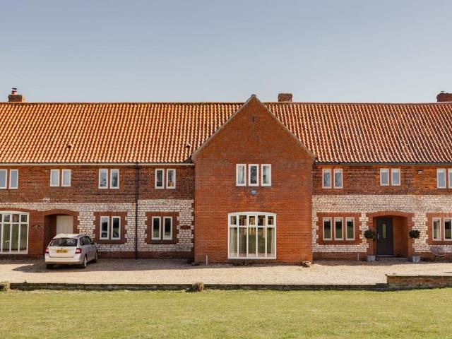 5 bedroom property for sale
