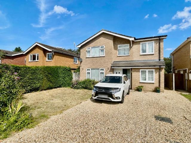 5 bedroom detached house for sale