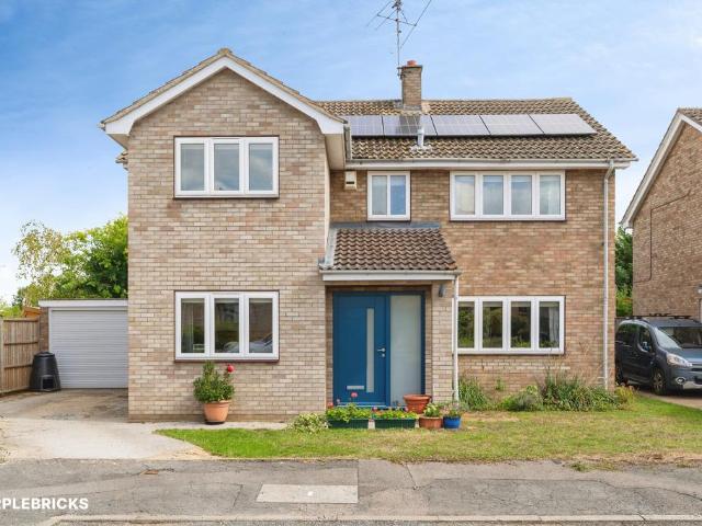 5 bedroom detached house for sale