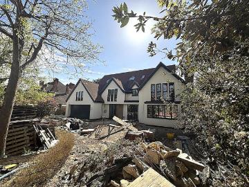 5 bedroom detached house for sale