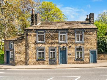 Leeds, West Yorkshire, North England - Equipped kitchen