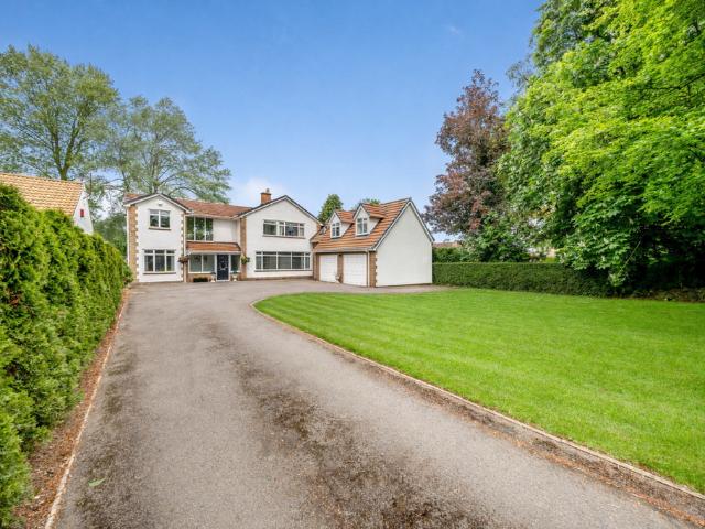 5 bedroom detached house for sale