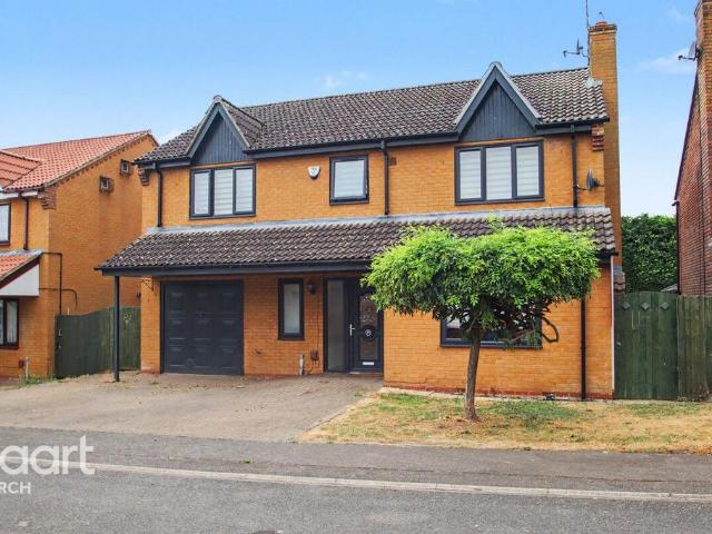 5 bedroom detached house for sale