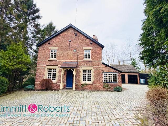 5 bedroom detached house for sale