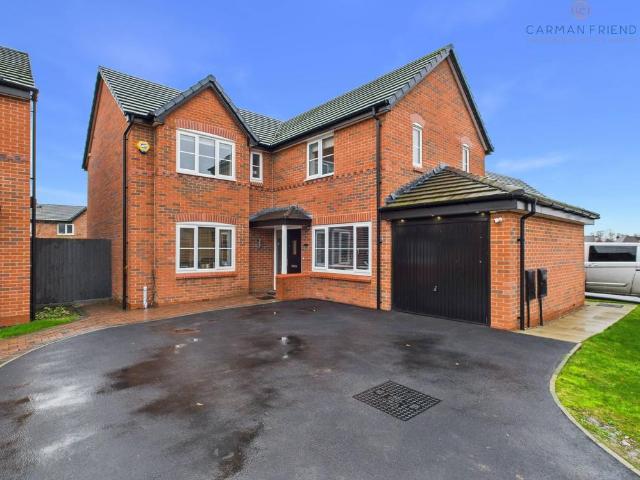 5 bedroom detached house for sale