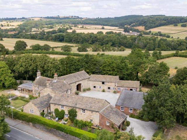 5 bedroom detached house for sale