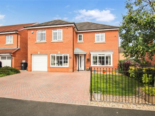 5 bedroom detached house for sale