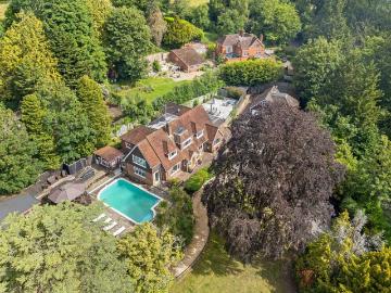5 bedroom detached house for sale