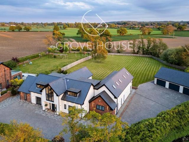 5 bedroom detached house for sale