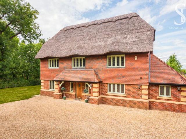 5 bedroom detached house for sale