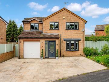 5 bedroom detached house for sale