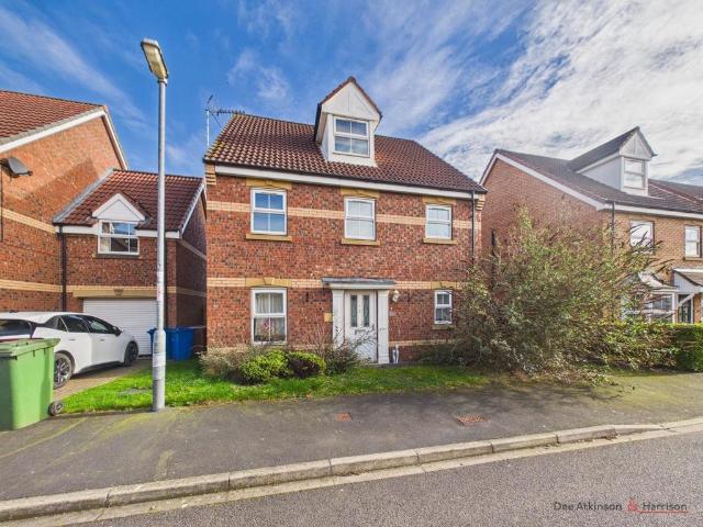 5 bedroom detached house for sale