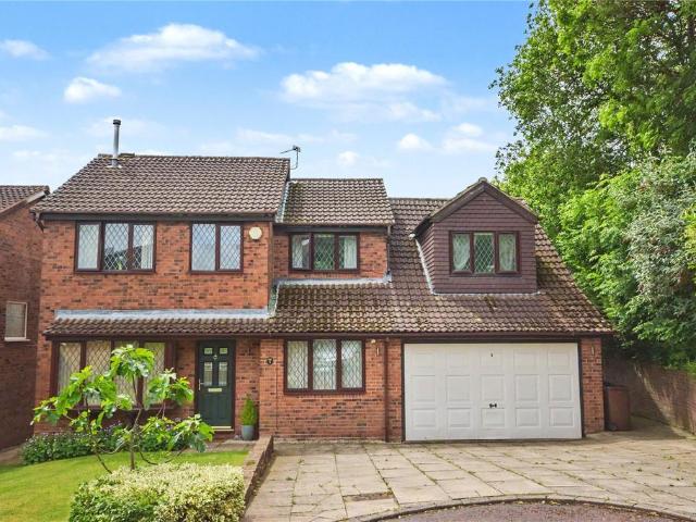 5 bedroom detached house for sale
