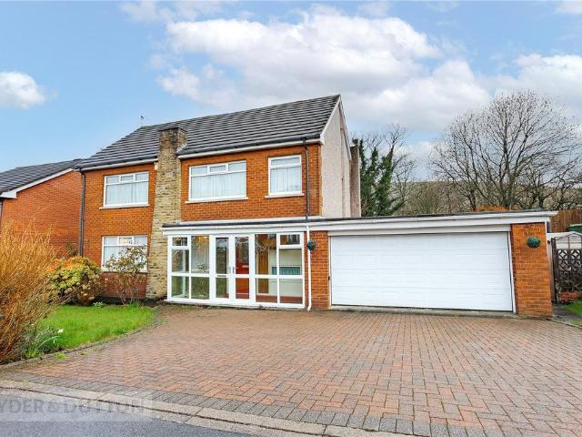 5 bedroom detached house for sale