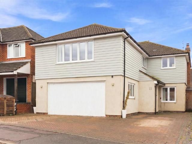 5 bedroom detached house for sale