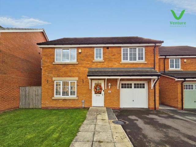 5 bedroom detached house for sale