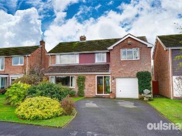 House for sale in Burhill - Garden, Equipped kitchen
