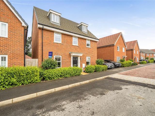 5 bedroom detached house for sale