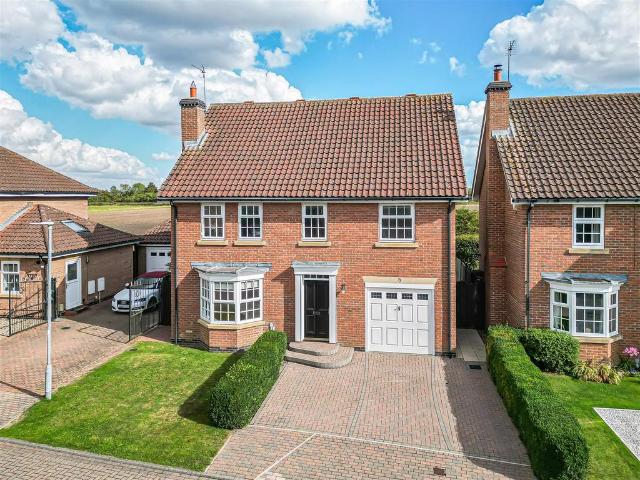 5 bedroom detached house for sale