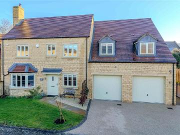 House for sale in Burhill - Garden, Parking