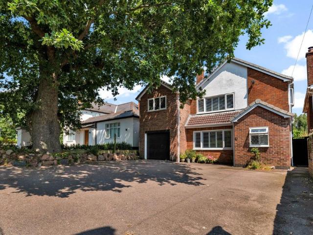 5 bedroom detached house for sale