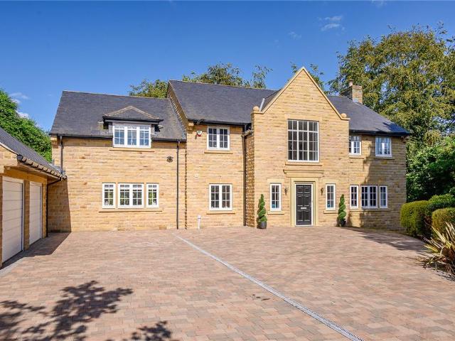 5 bedroom detached house for sale