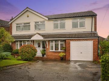 5 bedroom detached house for sale