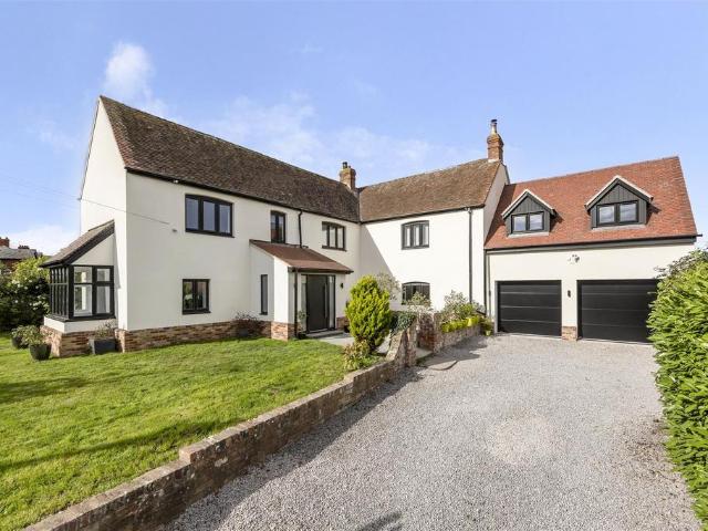 5 bedroom detached house for sale