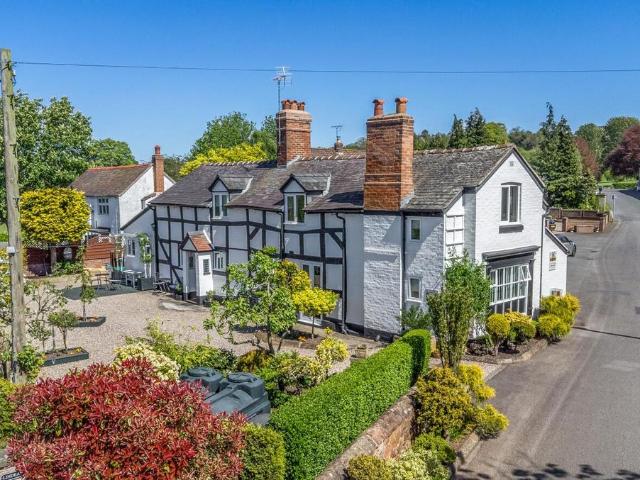 5 bedroom semi detached house for sale