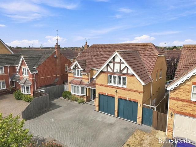 5 bedroom detached house for sale