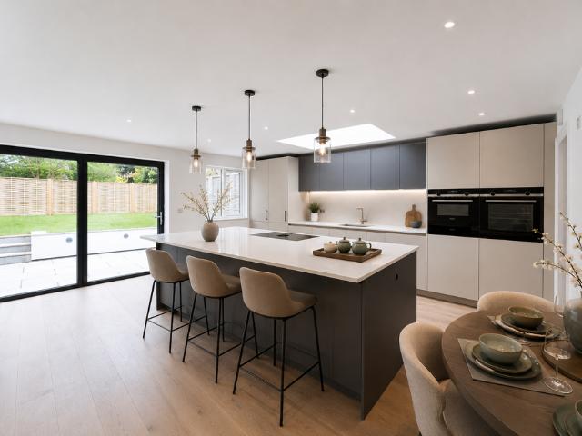 5 bedroom detached house for sale