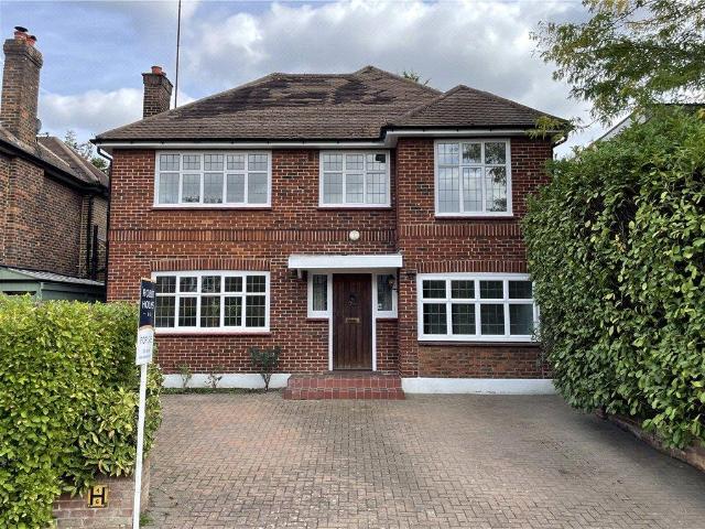 5 bedroom detached house for sale
