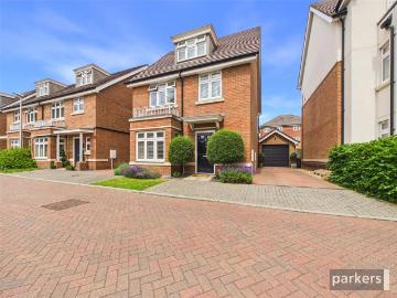 5 bedroom detached house for sale