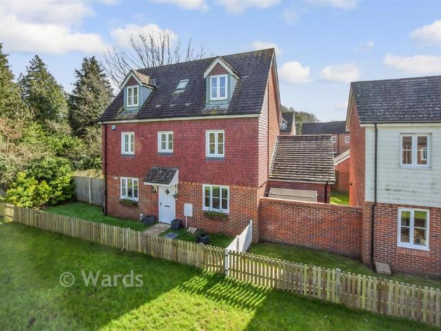 5 bedroom detached house for sale