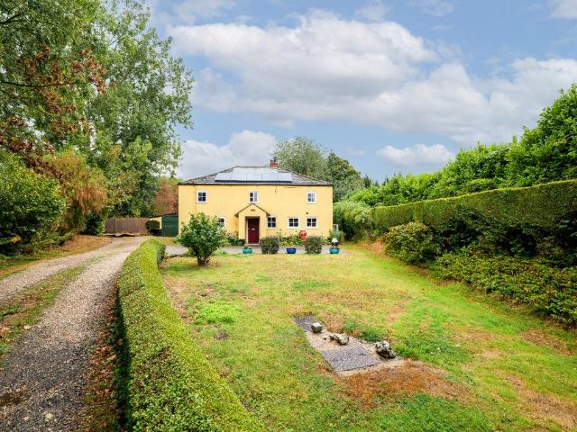 5 bedroom detached house for sale