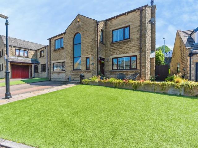 5 bedroom detached house for sale