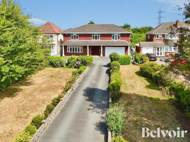 5 bedroom detached house for sale