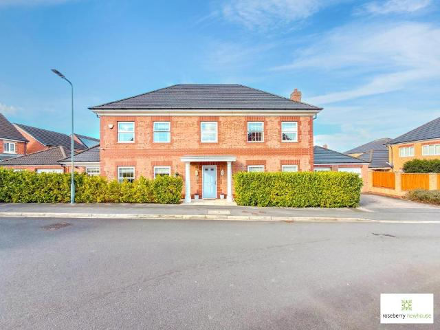 5 bedroom detached house for sale