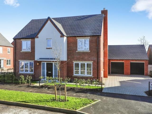 5 bedroom detached house for sale