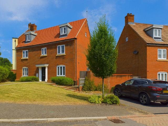 5 bedroom detached house for sale