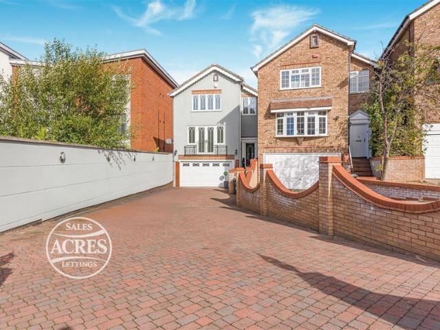 5 bedroom detached house for sale