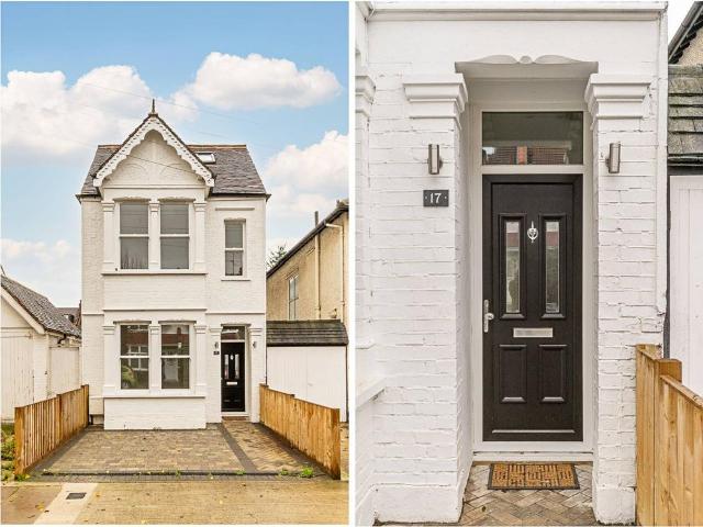 5 bedroom detached house for sale