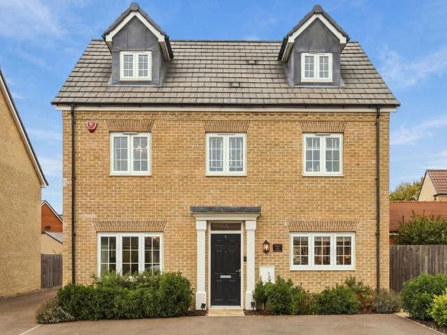 5 bedroom detached house for sale