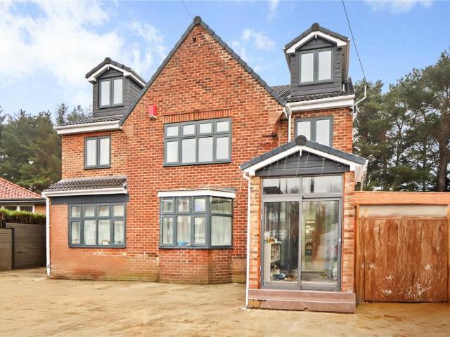 5 bedroom detached house for sale