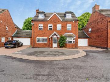 5 bedroom detached house for sale