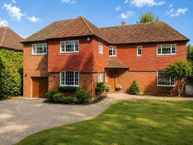 5 bedroom detached house for sale
