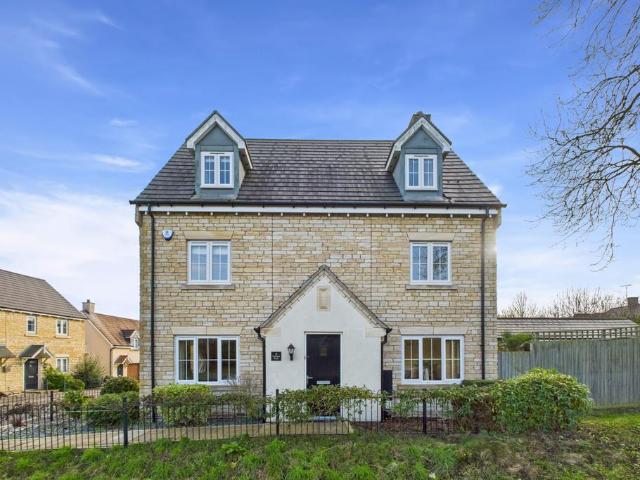 5 bedroom detached house for sale