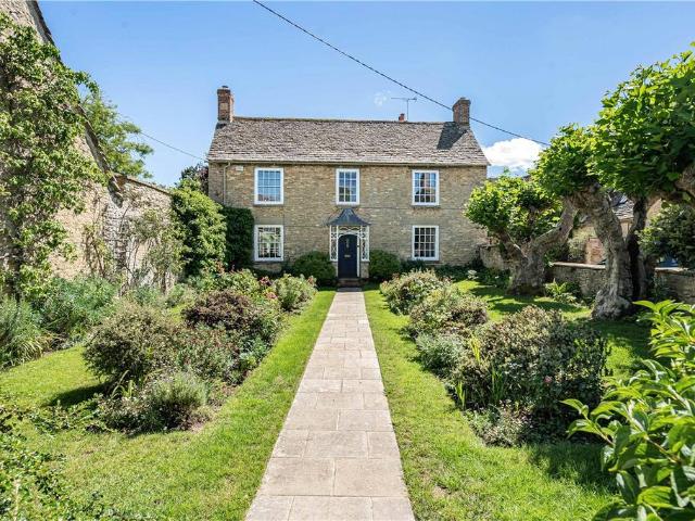5 bedroom cottage for sale