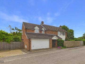 5 bedroom detached house for sale